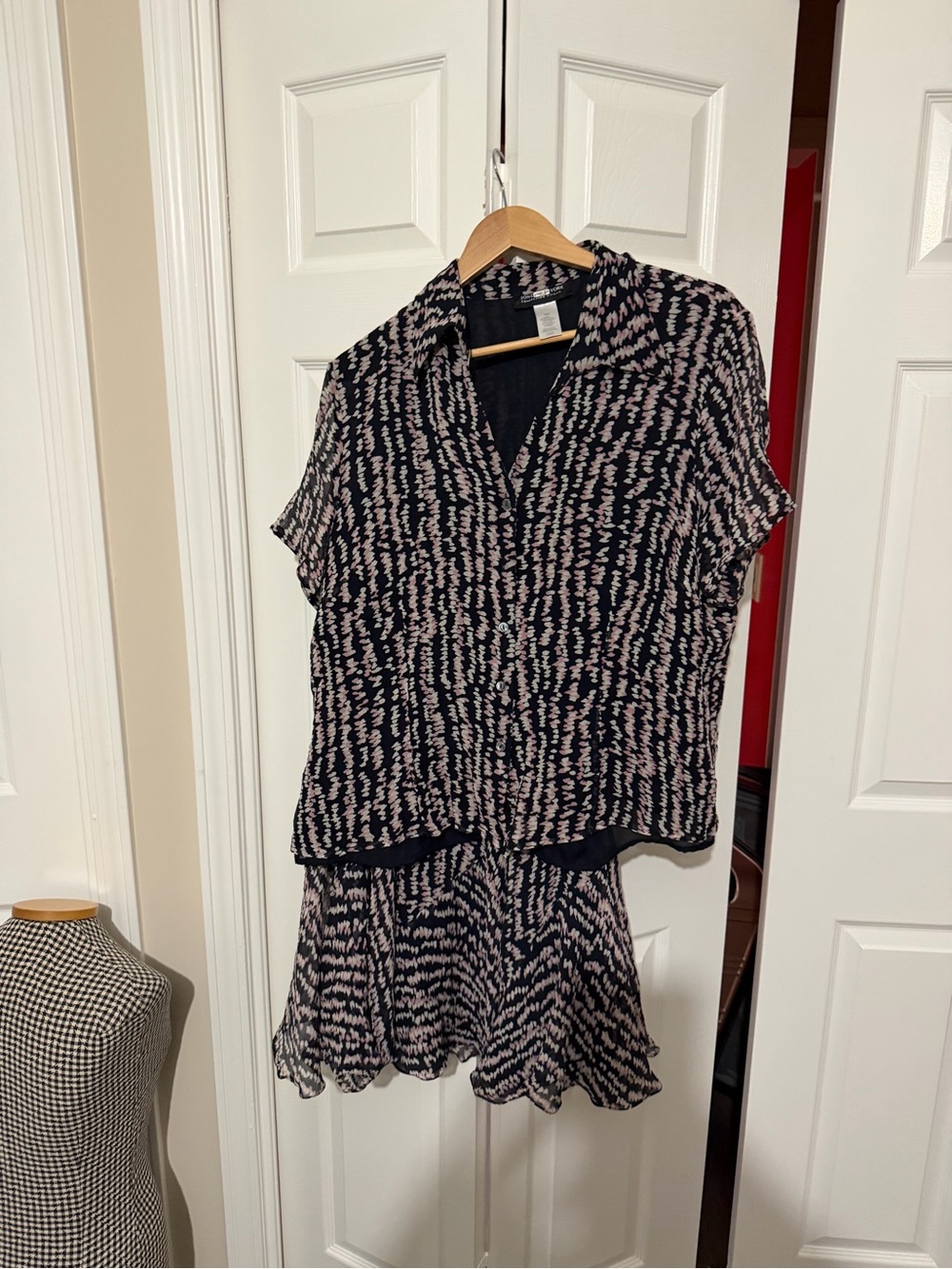 Vintage Jones New York Woven Short Sleeve Blouse in skirt set 20w/22w